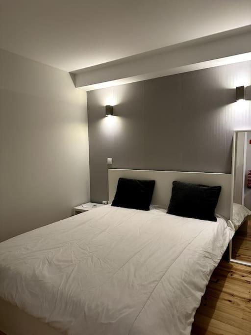 Almada One Apartment Porto Bagian luar foto